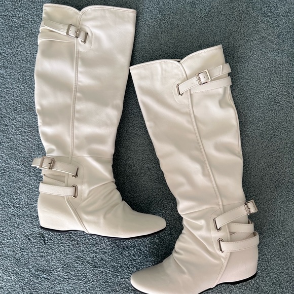 WHITE TALL HIDDEN 1in WEDGE BOOTS SIZE 39 - Picture 5 of 5